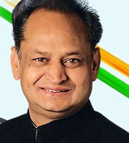 Chief Minister Shri Ashok Gehlot approved children of journalists of Rajasthan will get scholarships.अधिस्वीकृत पत्रकारों के बच्चों को स्कॉलरशिप