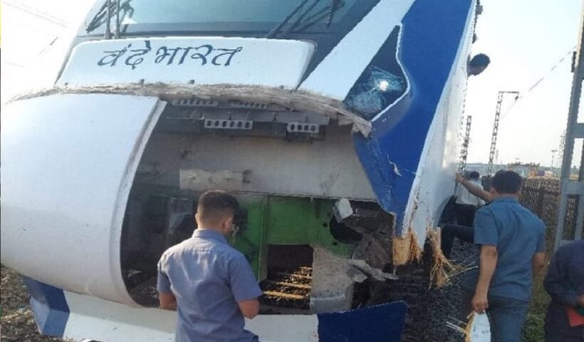 वंदे भारत एक्सप्रेस फिर दुर्घटनाग्रस्त, सामने आई गाय, ट्रेन का अगला हिस्सा टूटा, Vande Bharat Express crashes again, cow comes in front, front portion of train broken in Valsad