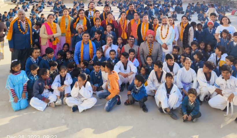 yoga at atal sewa kendra by Yogacharya Dhakaram