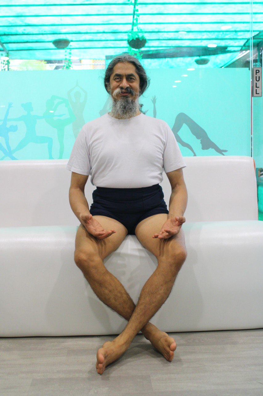 Correct way to sit on sofa and chair Prevention of back pain