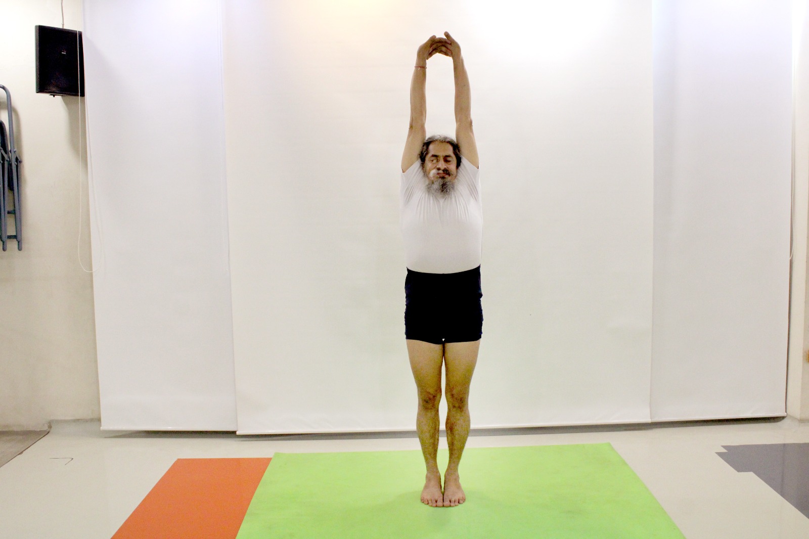 Asana that provides energy and strength: Tadasana