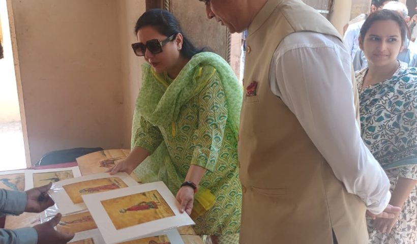 मुख्य सचिव श्री वी. श्रीनिवास ने जूनागढ़ क़िले में प्राचीन संग्रहालय का किया अवलोकन, बीकानेर की सांस्कृतिक विरासत की सराहना की