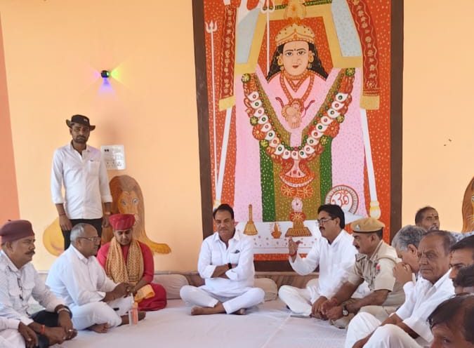 Bhamashah Meghraj Singh performed puja during the two-day long Navratri fair at Rajal Baisa Dham.