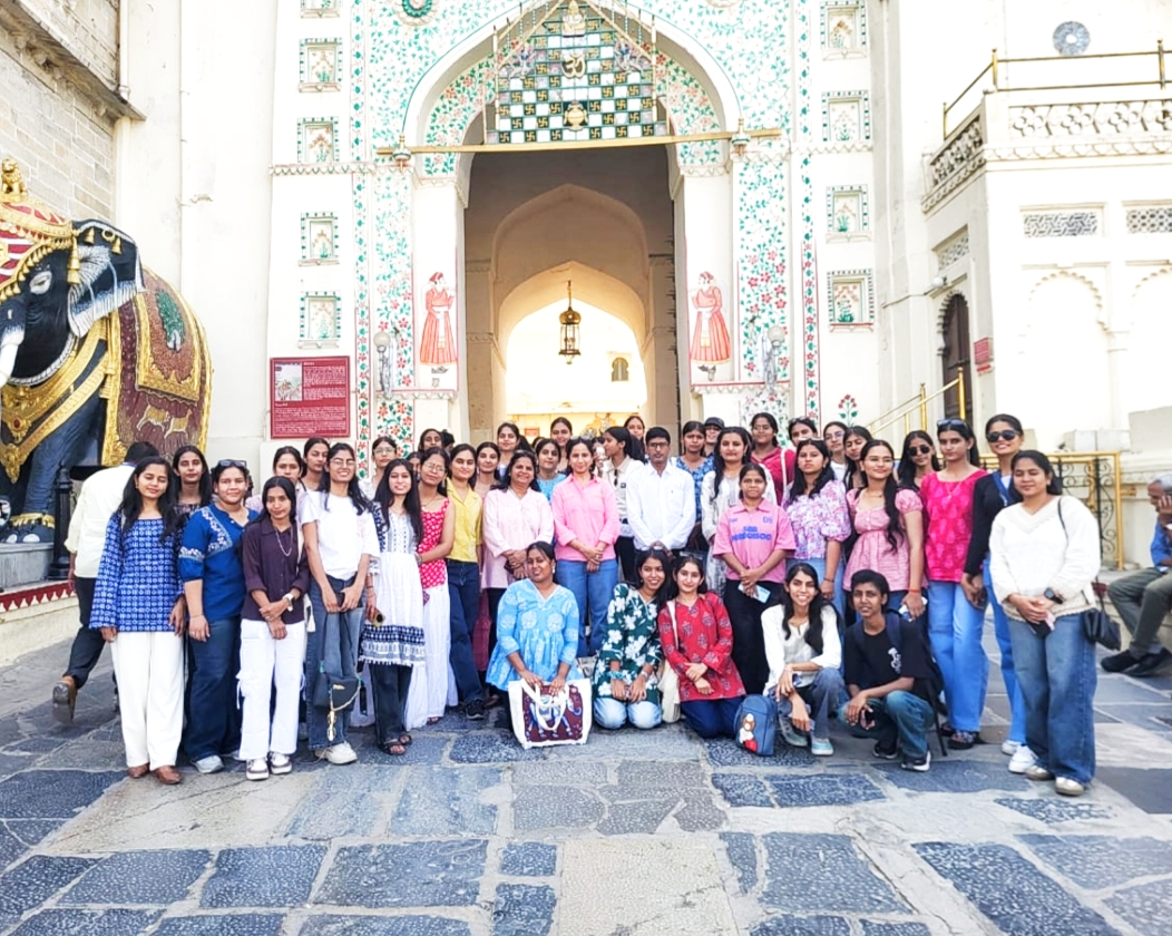 लाडनूं की छात्राध्यापिकाओं के दल ने किया चित्तौड़गढ़, उदयपुर एवं माउंट आबू का तीन दिवसीय शैक्षिक भ्रमण,